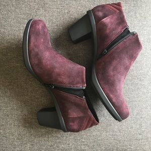 Cloud Suede Ankle Boots 8.5. (39)